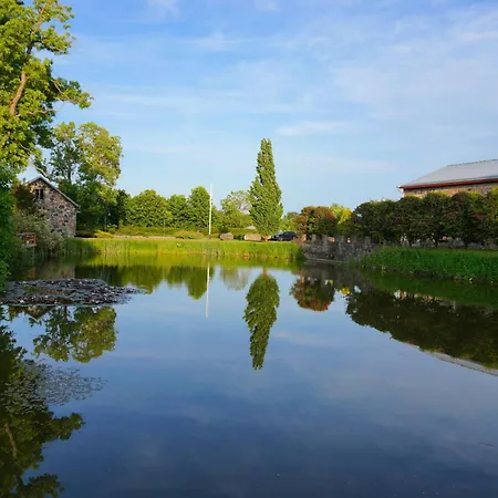 Majestic Manor Gardens An Elegant Private Retreat