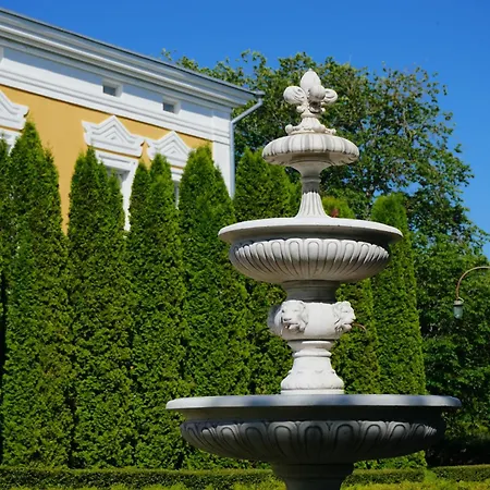 Majestic Manor Gardens An Elegant Private Retreat בית נופש