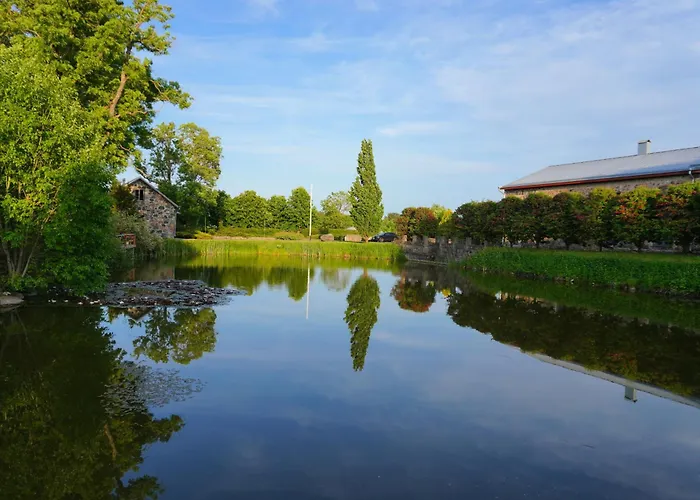 Majestic Manor Gardens An Elegant Private Retreat