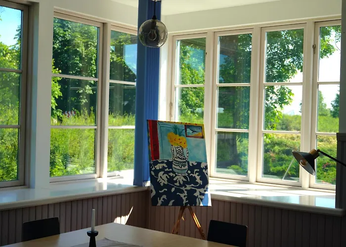 Majestic Manor Gardens An Elegant Private Retreat *